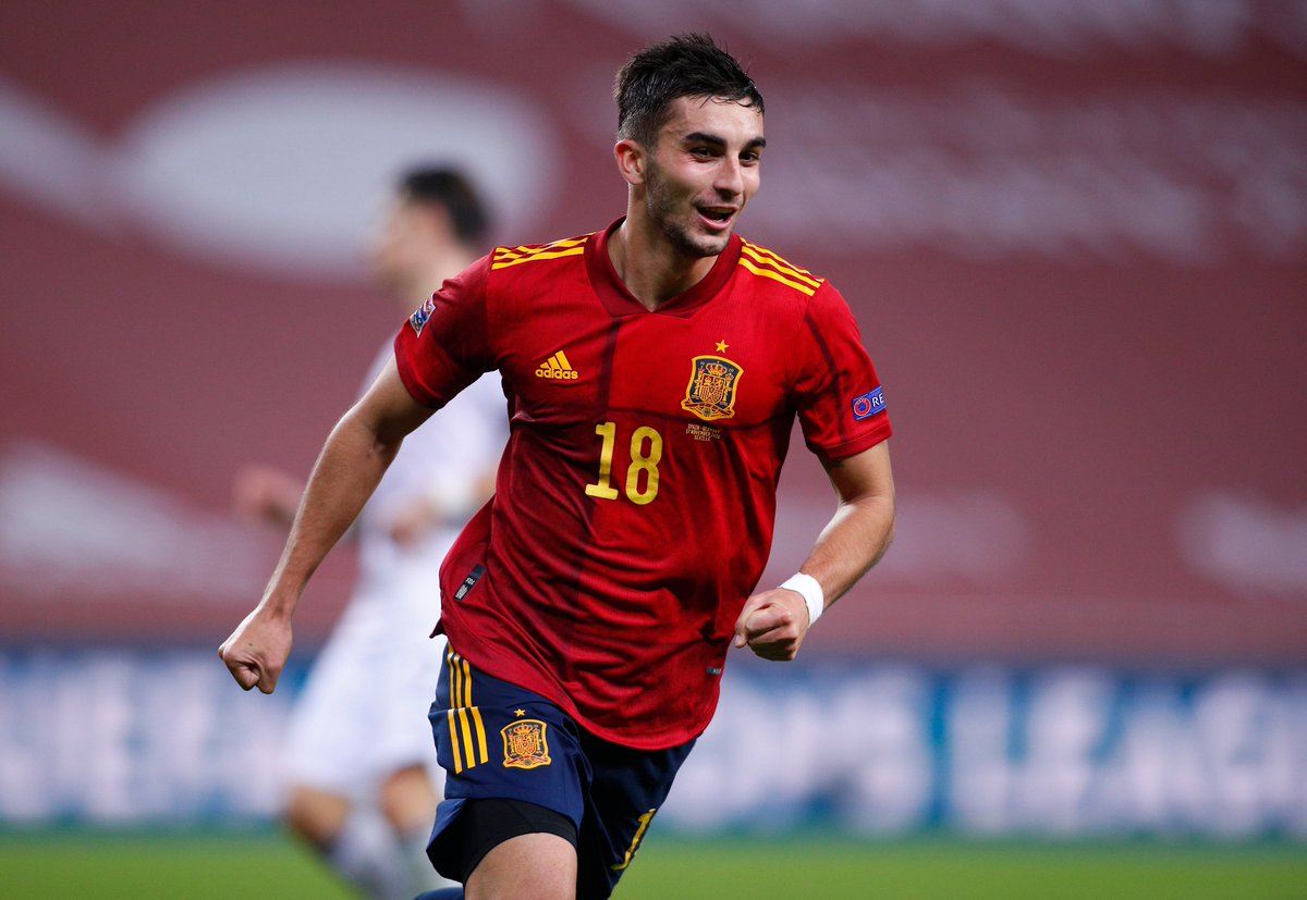 Ferran Torres, Wonderboy yang Dua Kali Tolak Barcelona
