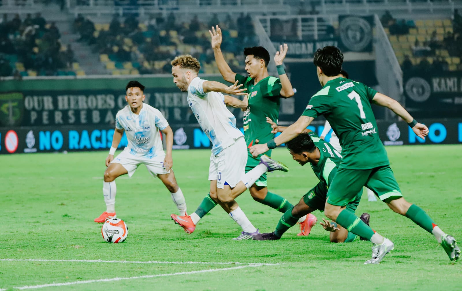 Perubahan Taktik yang buat PSIM Yogyakarta Permalukan Persebaya