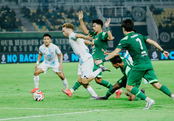 Perubahan Taktik yang buat PSIM Yogyakarta Permalukan Persebaya