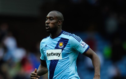 Umuh Muchtar Sebut Carlton Cole 'Sakit'