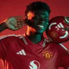 Michael Carrick Tak Ingin Buru-buru Paksa Carlos Baleba Debut untuk Manchester United