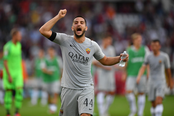 Napoli Menangi Perebutan Kostas Manolas