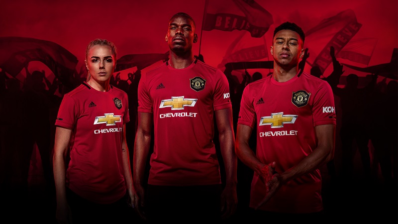 Luncurkan Jersey Anyar, Man United Kenang 20 Tahun Treble