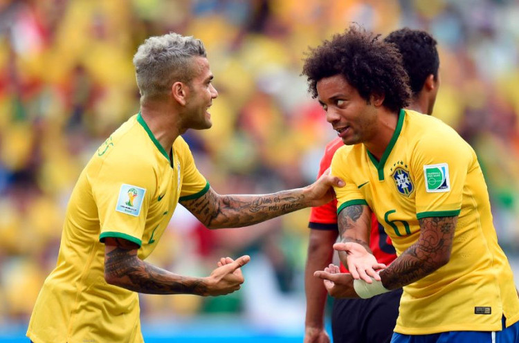 Legenda Brasil Punya Rencana Satukan Marcelo dan Dani Alves
