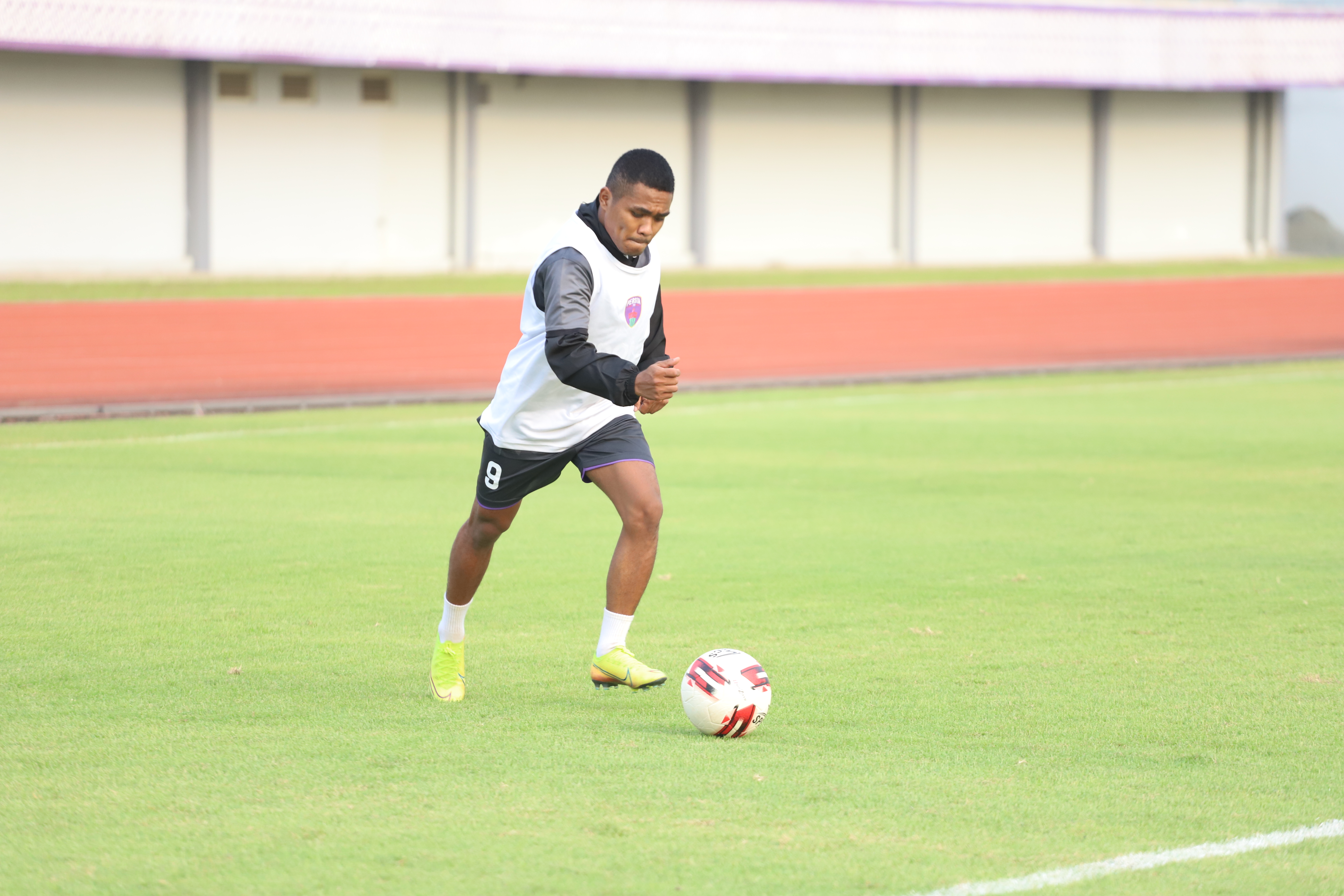 Target Billy Keraf bersama Persita Tangerang