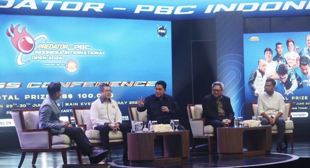 Hary Tanoesoedibjo dan Erick Thohir dalam konferensi pers Indonesia International Open 2026. (PB POBSI)