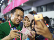 Canda dan Pijatan Menpora Hibur Atlet Catur Asian Para Games 2018