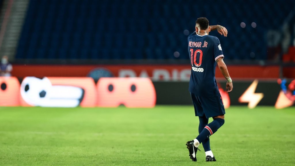 Dapat Kartu Merah karena Tempeleng Alvaro Gonzalez, Neymar Klaim Ada Tindakan Rasial