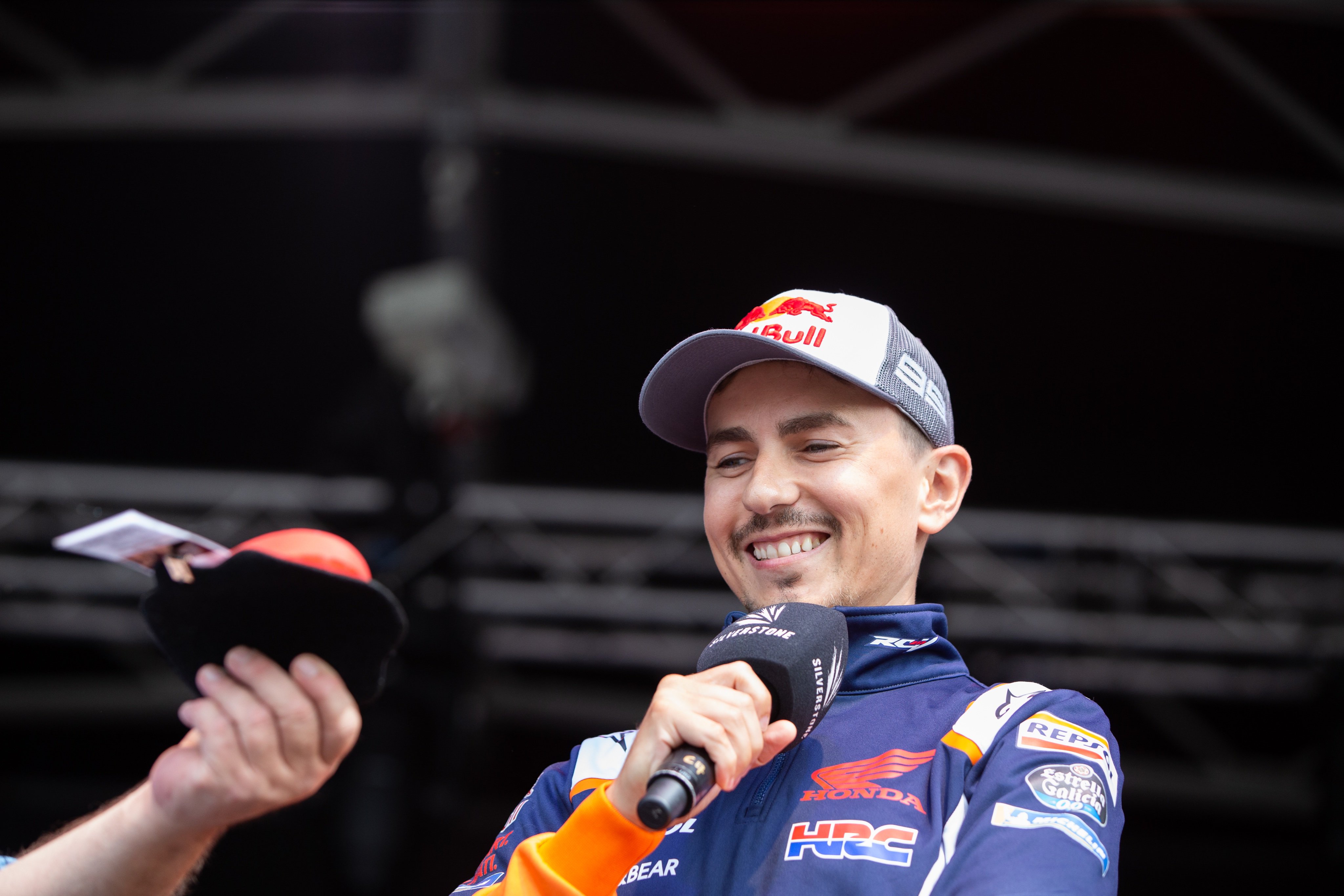 Pensiun dari MotoGP, Jorge Lorenzo Berlibur ke Bali