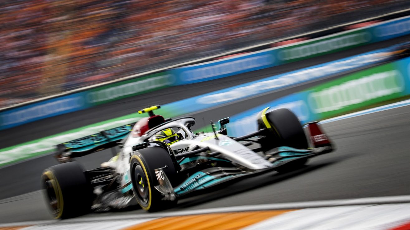 Permintaan Maaf Tulus dari Lewis Hamilton