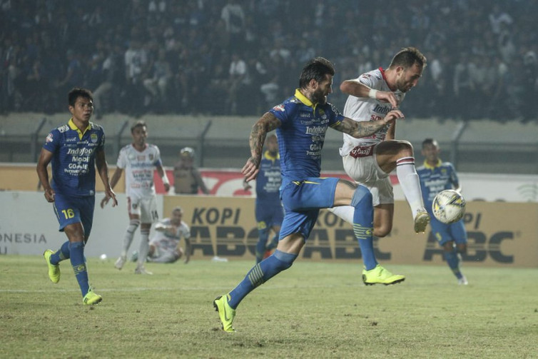 N'Douassel dan Malisic Terpaksa Ditinggal, Persib Turut Boyong Made Wirawan ke Markas Arema FC