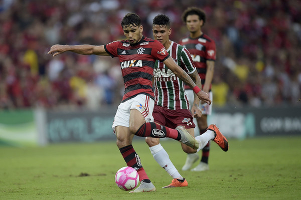 Kiper Legendaris AC Milan Nilai Lucas Paqueta Tak Mirip dengan Kaka