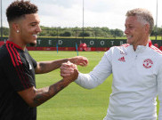 Solskjaer Berencana Tunda Debut Jadon Sancho