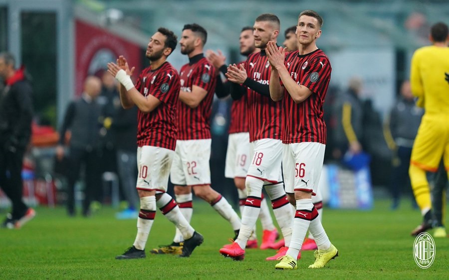 Satu Penyesalan Pioli Usai AC Milan Diimbangi Hellas Verona