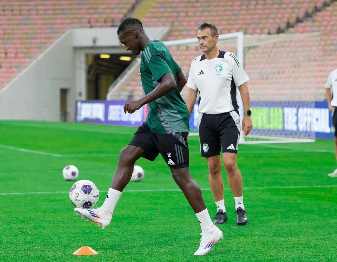 Duel Dua Pemain Serie A Jay Idzes dan Saud Abdulhamid Warnai Laga Arab Saudi Vs Timnas Indonesia