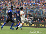 Hanif Sjahbandi Isyaratkan Bertahan di Arema FC