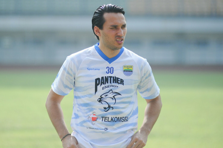 Ezra Walian: Persib Harus Berani Lawan Persija