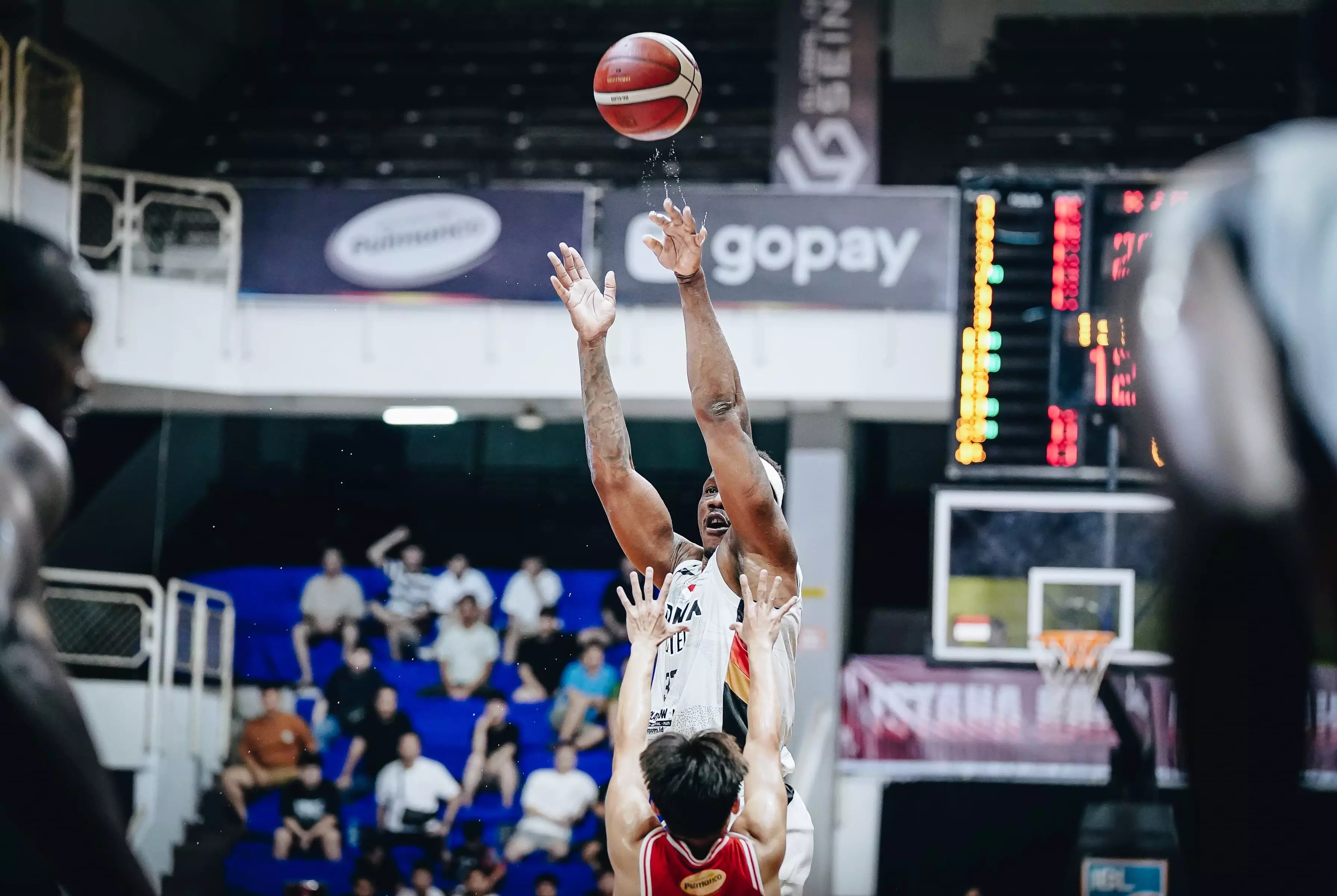Hasil IBL 2025 Pekan Ke-11: Dewa United Banten Permalukan Rajawali Medan