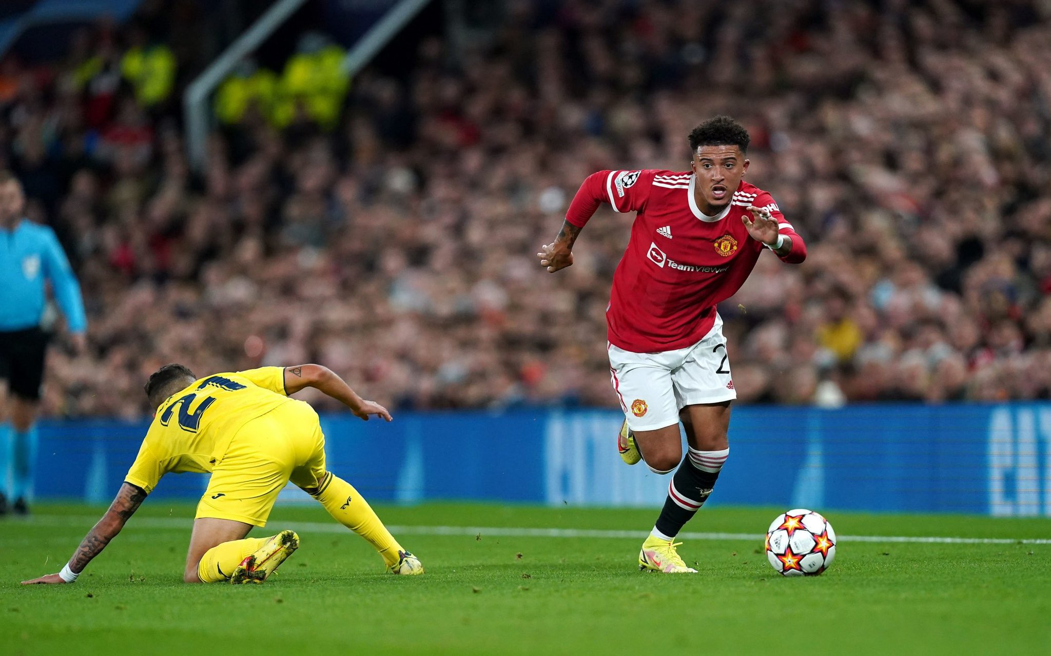Keanehan Manchester United Membeli Jadon Sancho