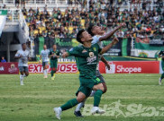 Rekor Persebaya Terhenti, Aji Santoso Sebut Pertahanan Bali United Kokoh