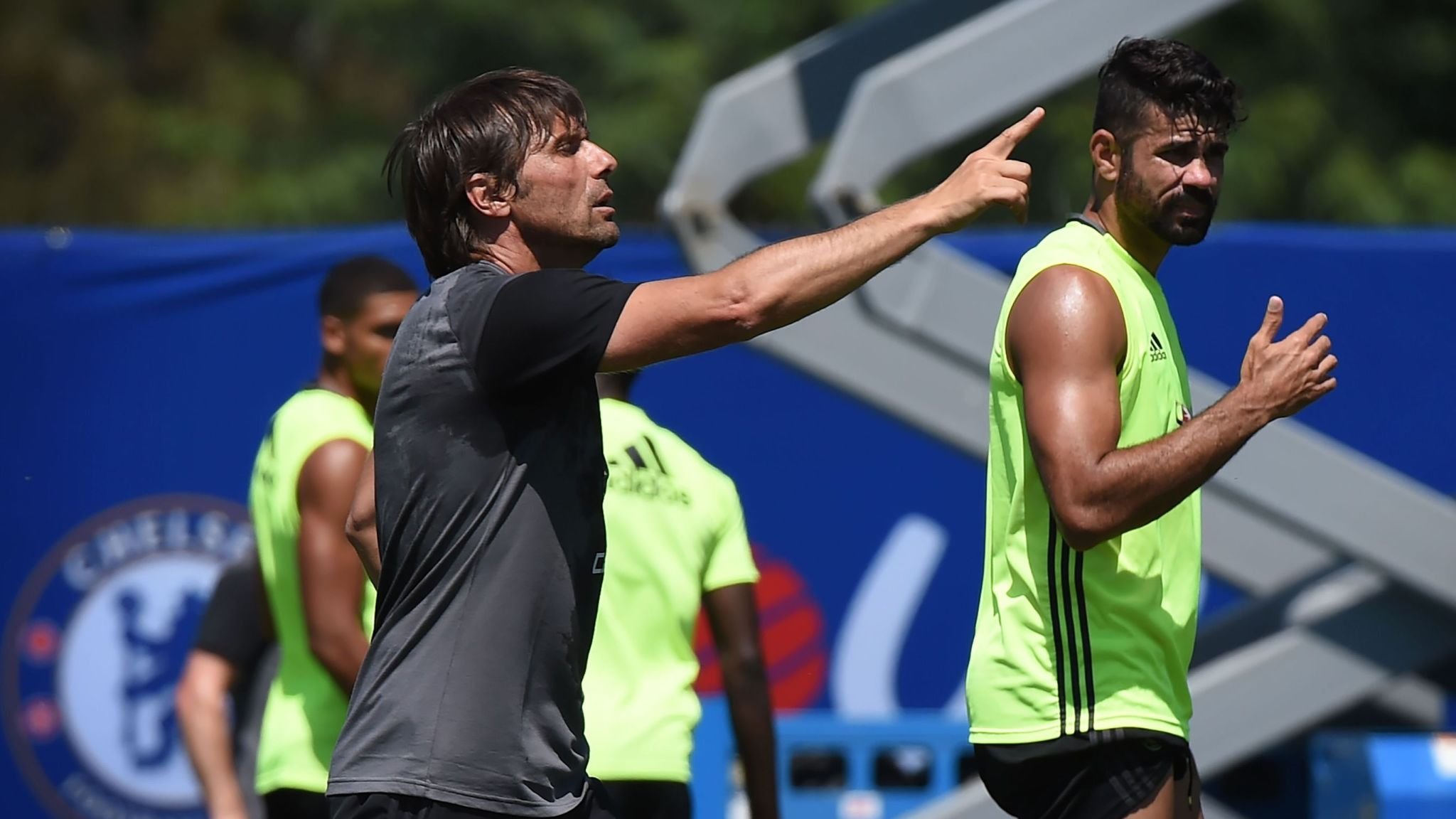 Conte: Tidak Paham Pada Mereka yang Mengkritik Costa