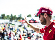 Sebastian Vettel Sebut Mercedes Punya Dunia Sendiri 