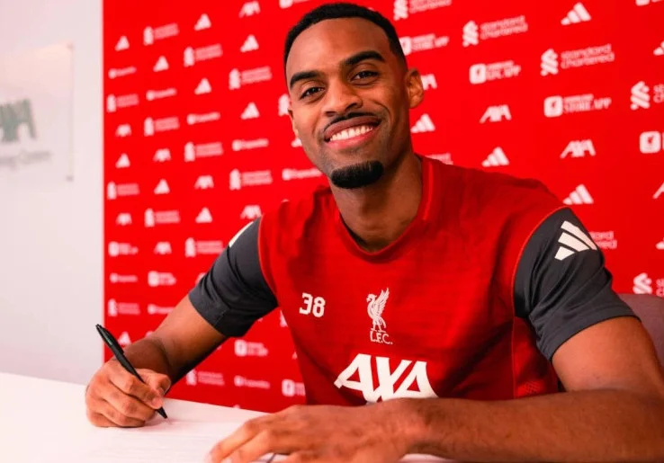 Resmi Perpanjang Kontrak, Ryan Gravenberch Ingin Tambah Koleksi Trofi Liverpool