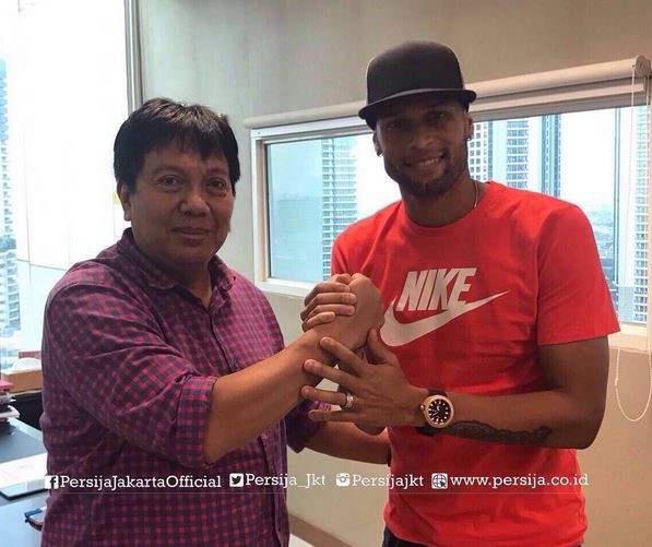 Persija Datangkan Luiz Carlos Junior dari MU
