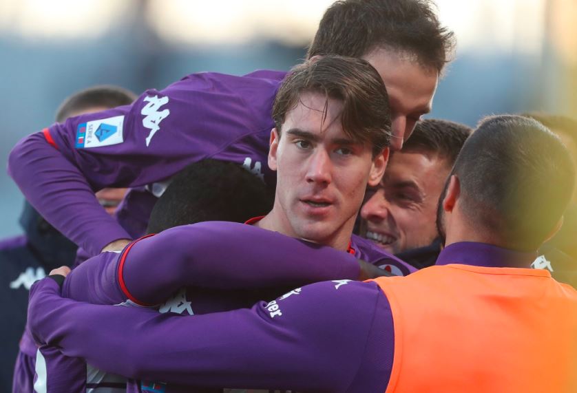 Fiorentina Pasrah dengan Nasib Vlahovic, Klub-klub Eropa Pasang Badan