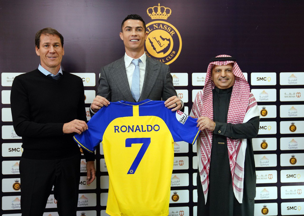 Curhat dengan Legenda Manchester United, Cristiano Ronaldo Ungkap Beberapa Hal Pelik