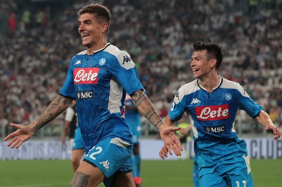 Manchester United Cari Informasi soal Bek Napoli