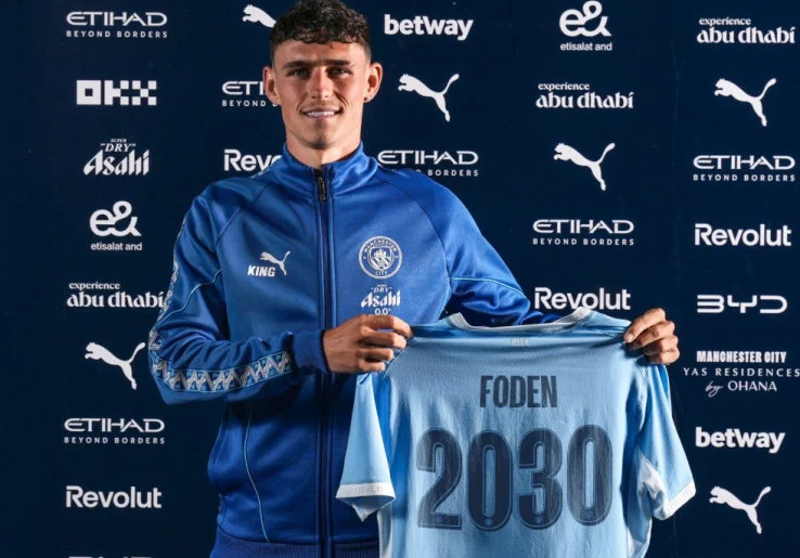Resmi Perpanjang Kontrak, Phil Foden Antusias Sambut Era Enzo Maresca di Man City