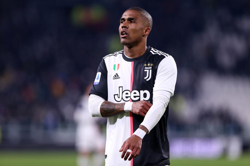 Frustrasi karena Cedera, Douglas Costa Sempat Berpikir Gantung Sepatu