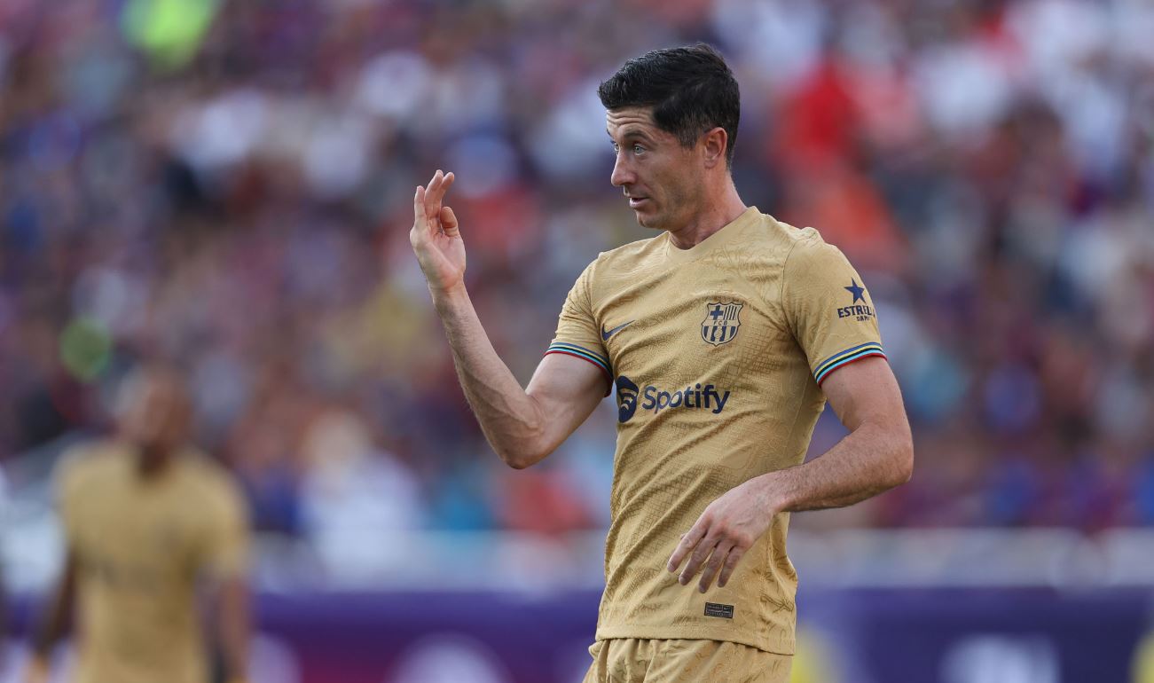 Tidak Benar, Robert Lewandowski Tinggalkan Barcelona di Akhir Musim