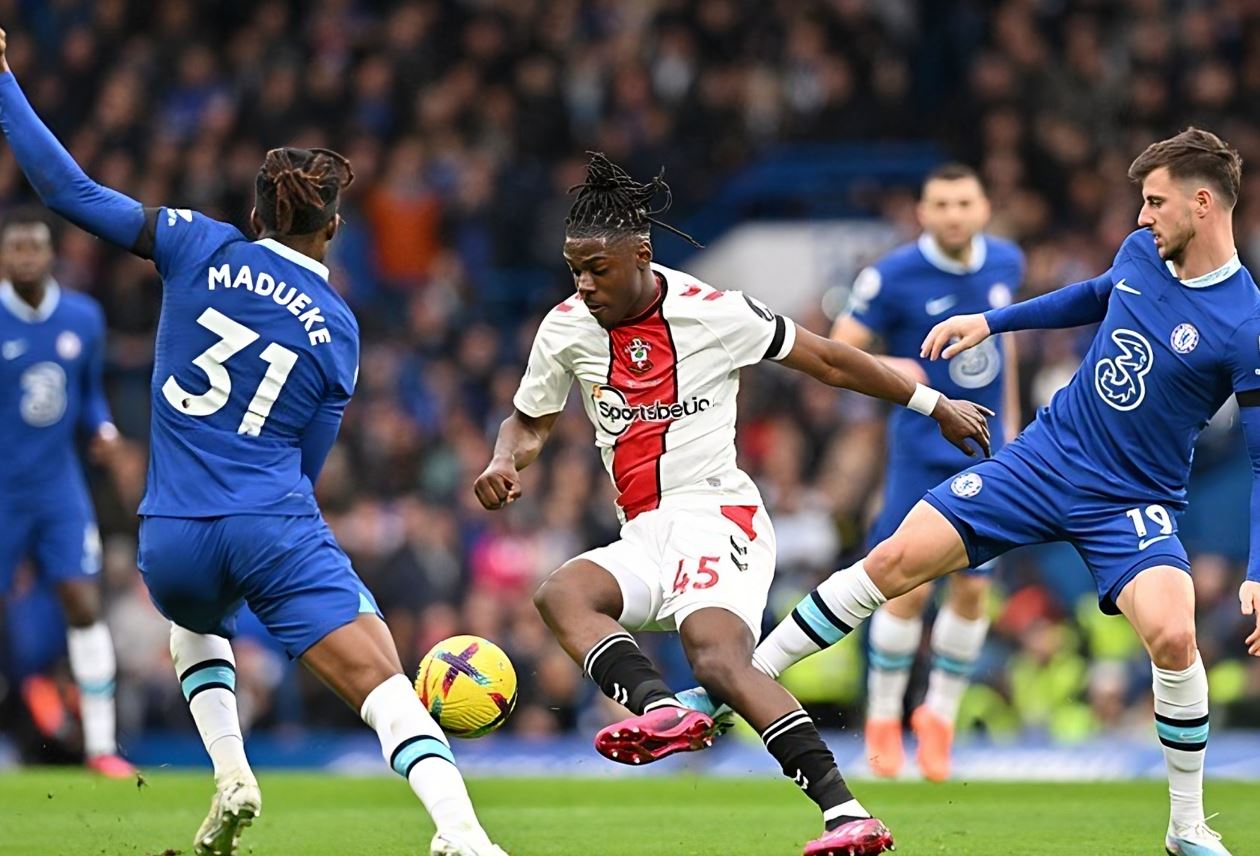 Sulit Dapatkan Caicedo, Chelsea Ganggu Liverpool dalam Perburuan Lavia