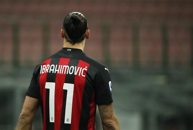 Stefano Pioli Pastikan Zlatan Ibrahimovic Siap Lawan Cagliari