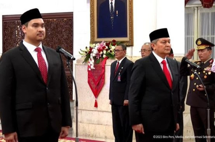 Presiden Jokowi Resmi Lantik Dito Ariotedjo Jadi Menpora