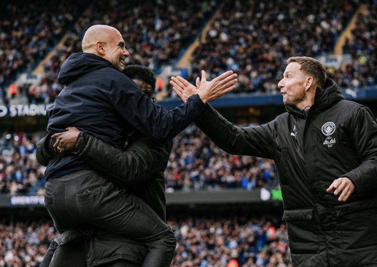 Berharap West Ham Tekuk Arsenal, Pep Guardiola Menyilangkan Tangannya