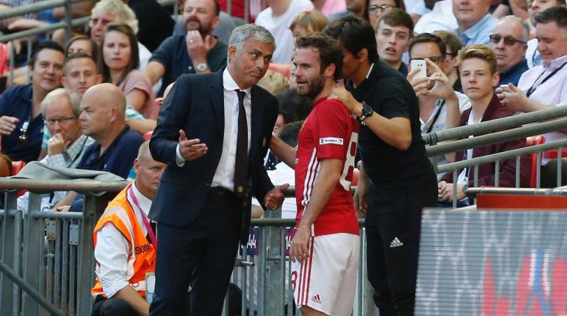Mourinho Beri Penjelasan, Soal Juan Mata Ditarik Keluar