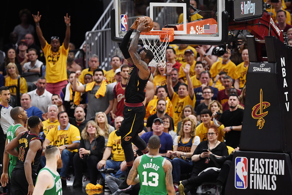 LeBron James Resmi Membelot ke Los Angeles Lakers