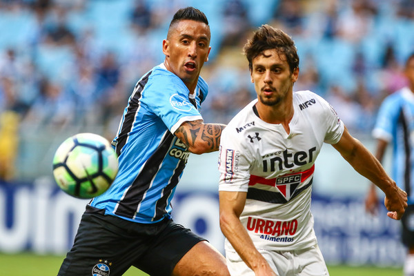 Agen Bek Brasil Temui Petinggi AC Milan