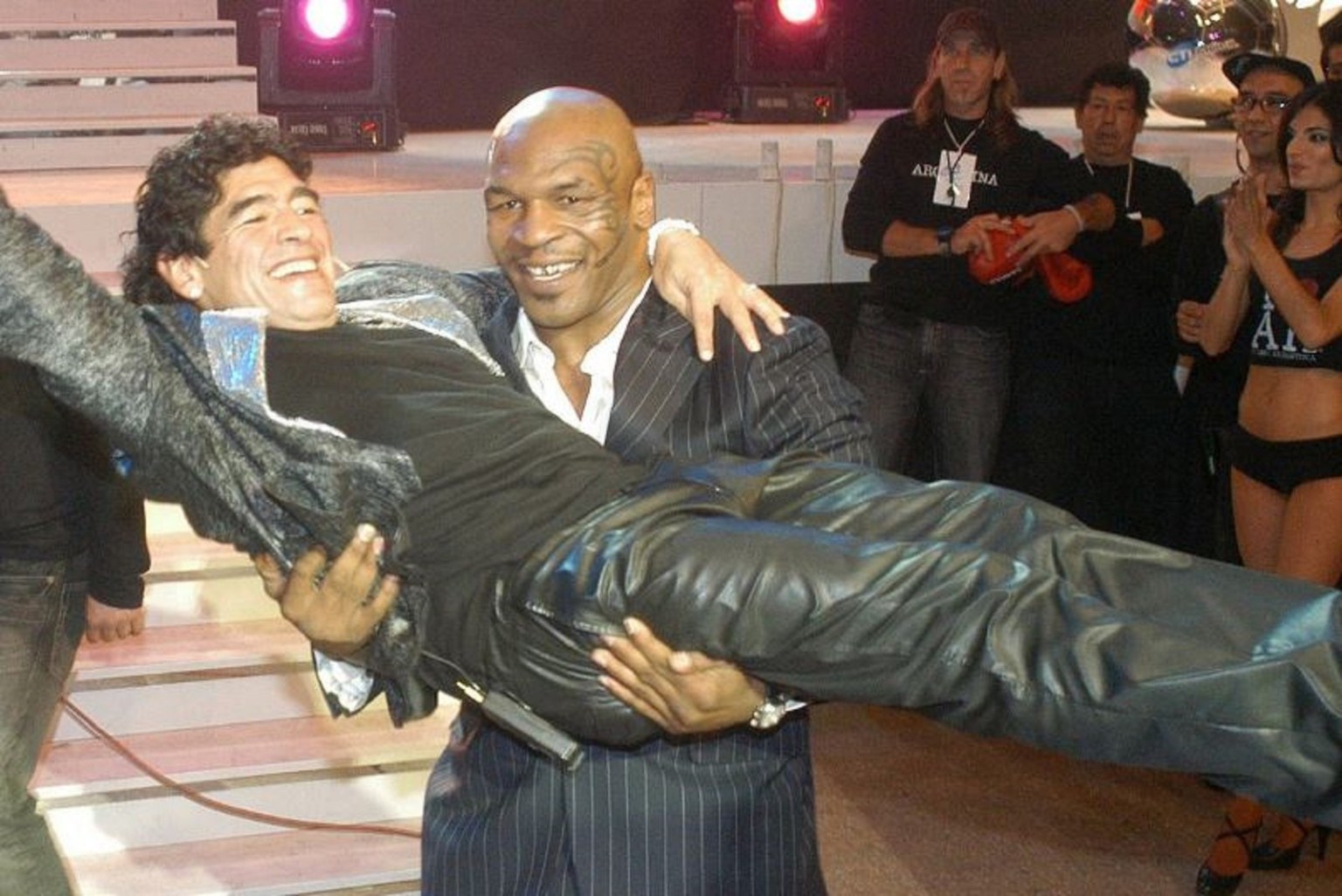 Mike Tyson dan Diego Maradona