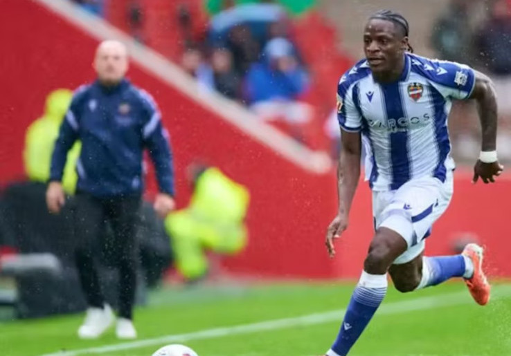 Siapa Karl Etta Eyong? Pemain yang Diincar Barcelona untuk Gantikan Robert Lewandowski