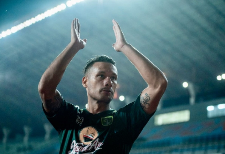 Raphael Maitimo Didekati Bogor FC Usai Amankan Cristian Gonzales