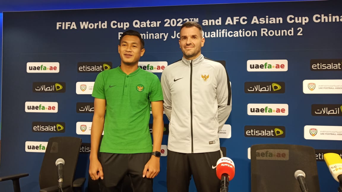 Bert van Marwijk Pengaruhi Pandangan Pelatih Timnas Indonesia Simon McMenemy terhadap UEA