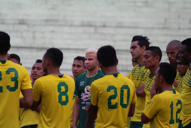 Pikal Belum Jamin Diogo Campos Ada dalam Starting Persebaya Kontra PSIS