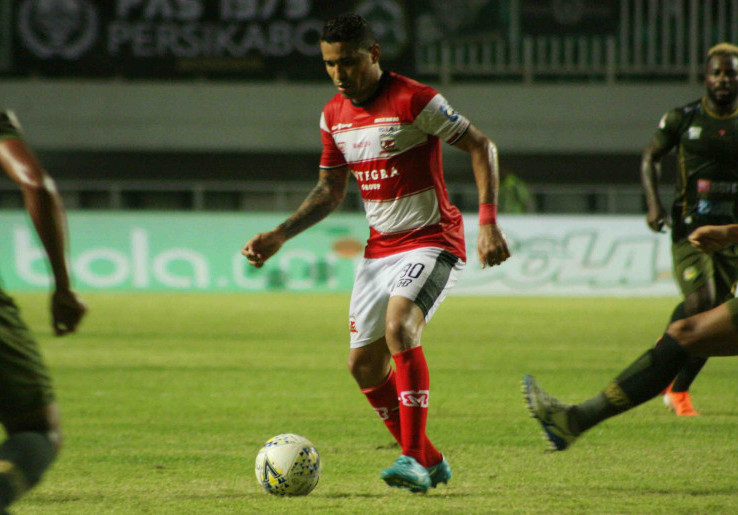 Dalam Posisi Sulit, Timnas Indonesia dan Madura United Penting bagi Alberto Goncalves