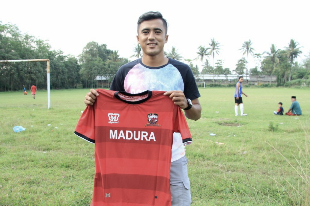 Penyerang Persis Gufroni Al Maruf tentang Sepak Bola, Amal, dan Ramadan di Tengah Pandemi
