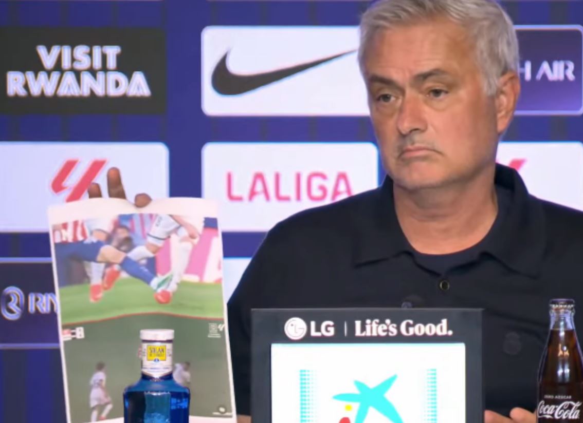 Kecam Wasit, Jose Mourinho Tunjukkan Dua Gambar Pelanggaran Keras di Derby Madrid