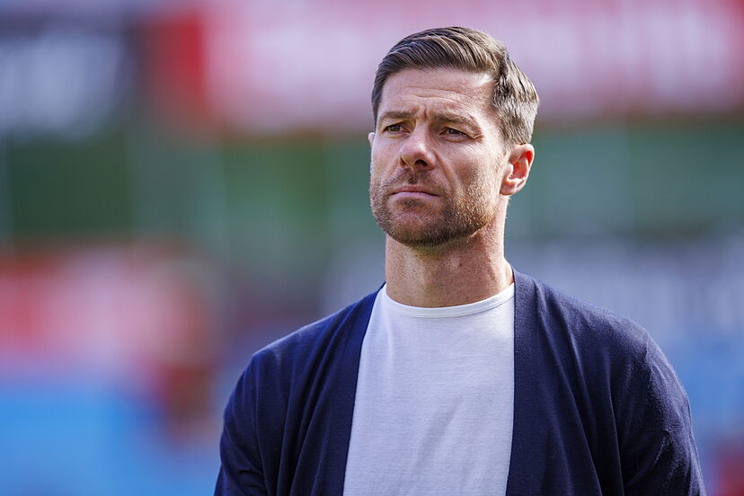 Carlo Ancelotti Perpanjang Kontrak di Madrid, Xabi Alonso Mendekat ke Bayern Munchen